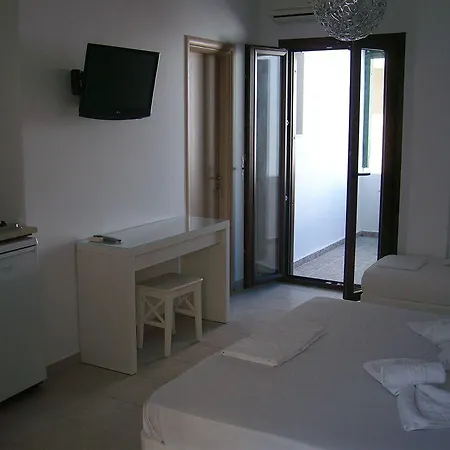 Depis Place And Appartamento Naxos City