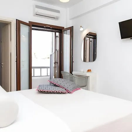 Depis Place And 3* Naxos City