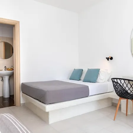 Depis Place And Hotel Naxos City
